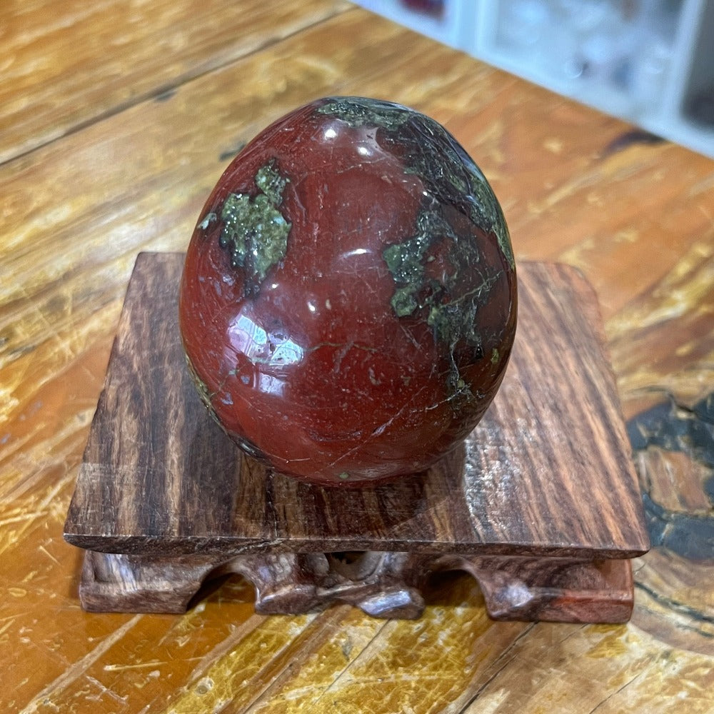 Dragon Blood Stone Skull | 398g