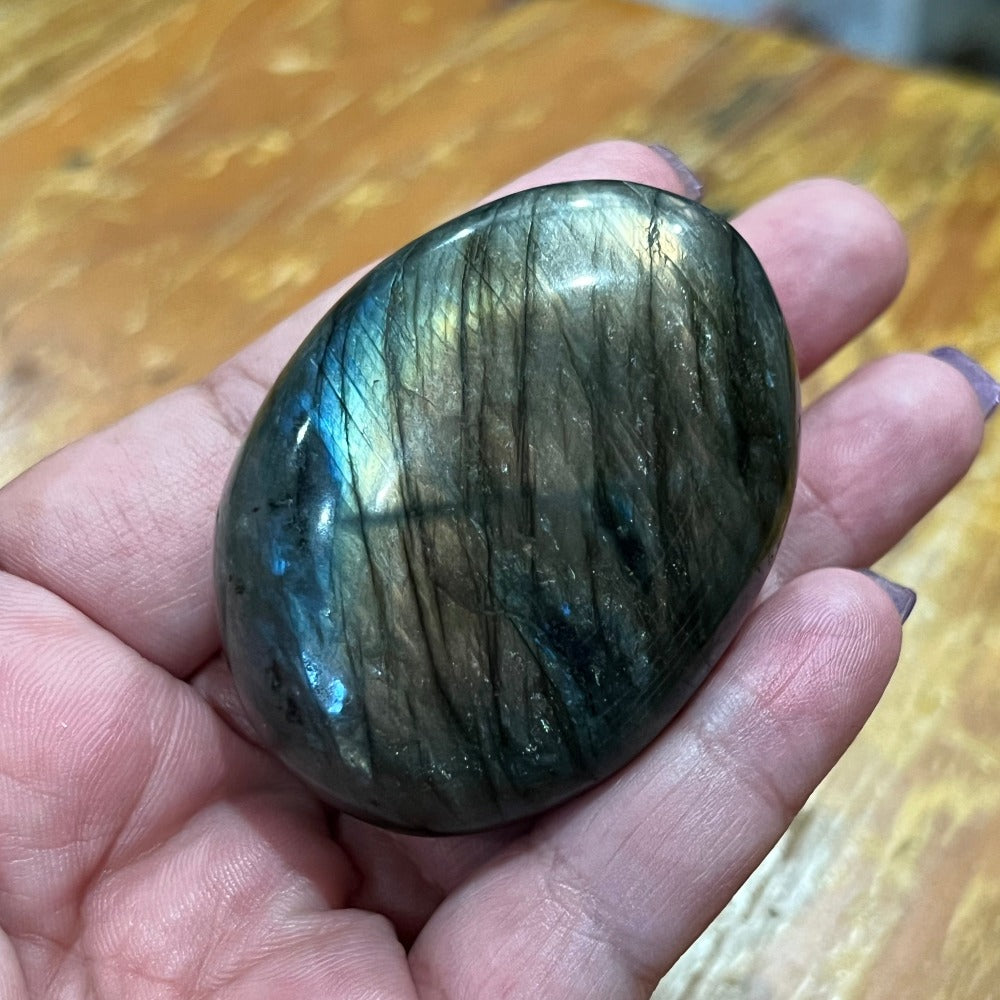Labradorite Palmstone