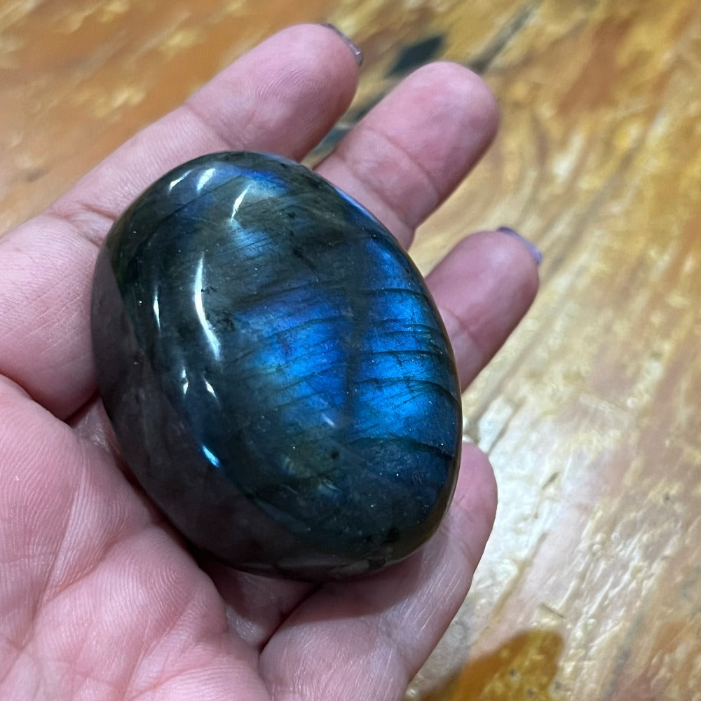 Labradorite Palmstone
