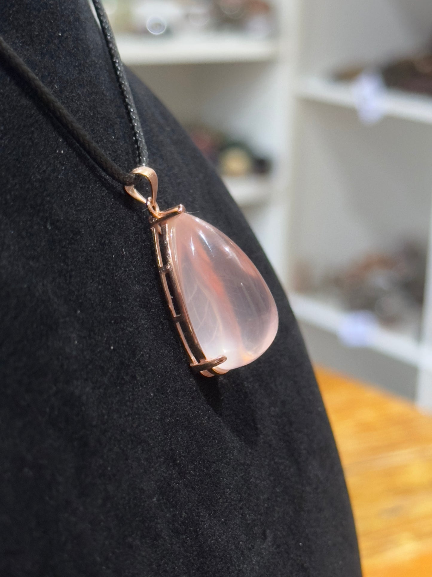 Rose Quartz Quartz Pendant - Stunning!!