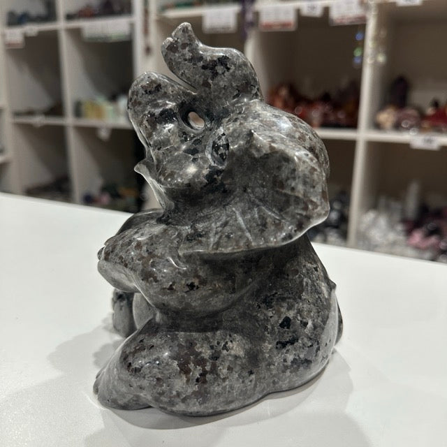 Yooperlite Happy Elephant | 1.7kg