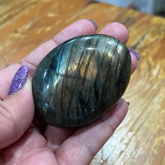 Labradorite Palmstone