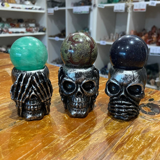 Skull See No, Hear No, Speak No Evil Sphere Base Set