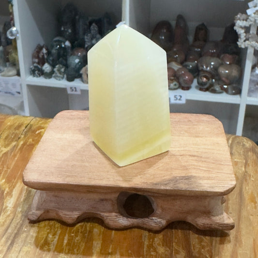 Fingerprint Honey Calcite Tower