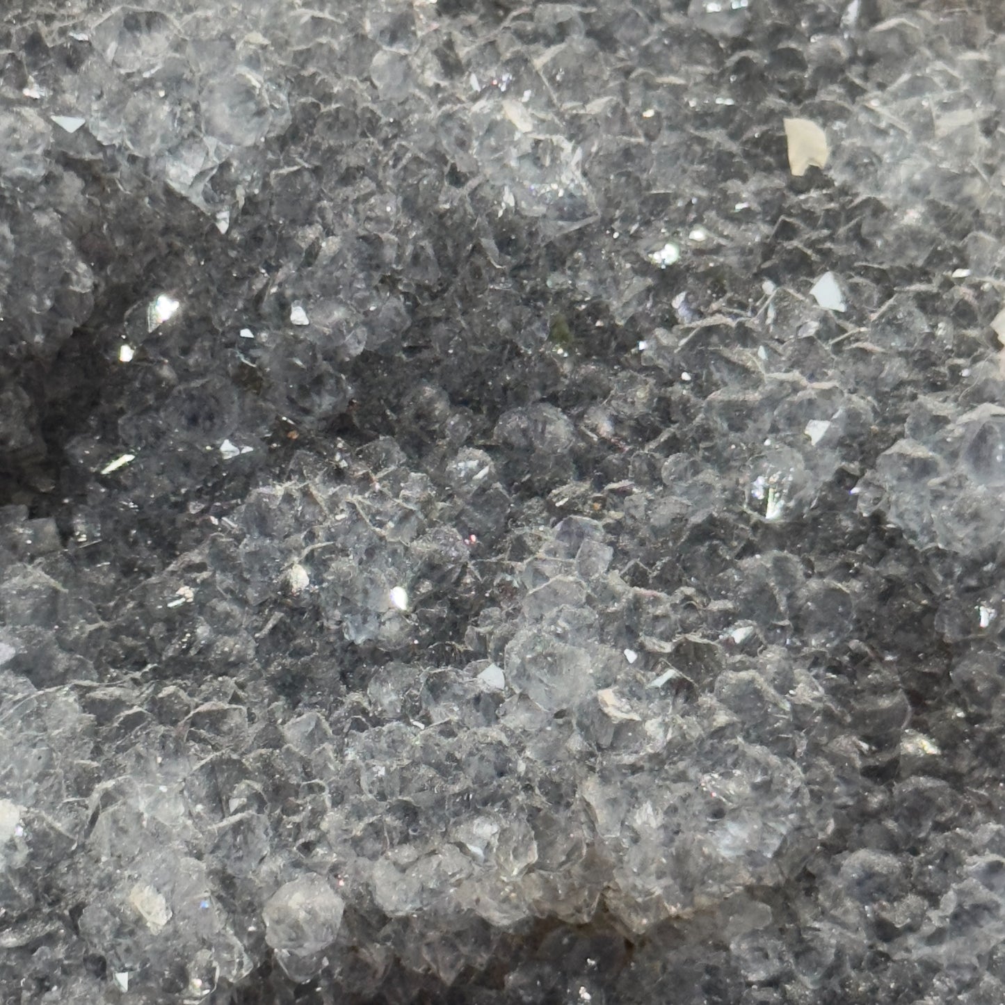 Black Amethyst | 1.05KG